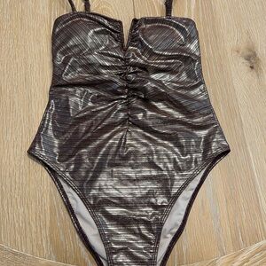 Cupshe Women’s bathing suit. Never worn. Small